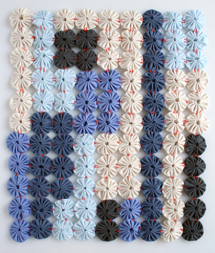 Mini Quilt of the Month, May: Yo-Yo Coverlet | Purl Soho