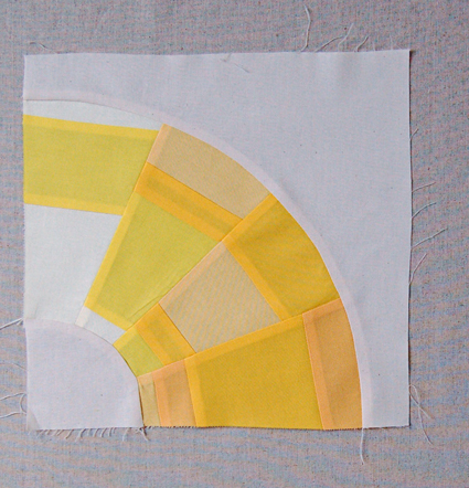Mini Quilt of the Month, December: Golden Wreath | Purl Soho