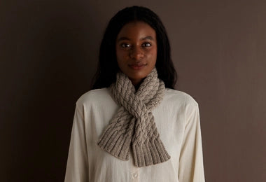 Close Cable Scarf