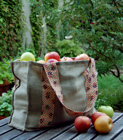 An Apple Picking Tote | Purl Soho