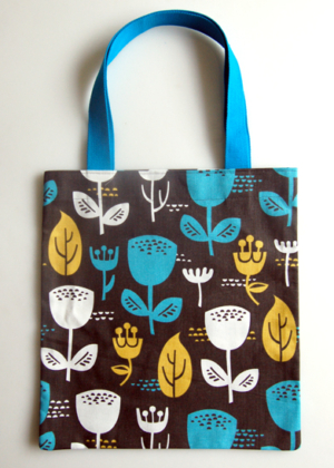 Twenty Minute Totes in Outside Oslo Fabric | Purl Soho