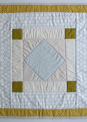 Mini Quilt of the Month, October: Amish Diamond | Purl Soho