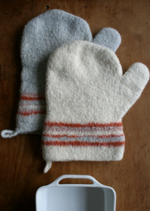 Felted Thanksgiving Oven Mitts | Purl Soho
