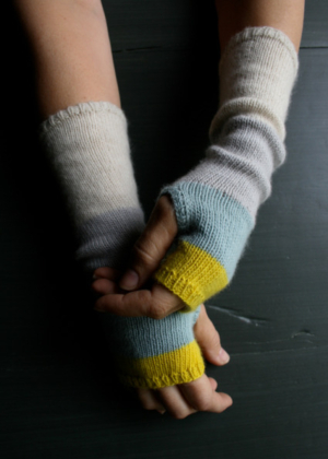 Line Weight Colorblock Hand Warmers | Purl Soho