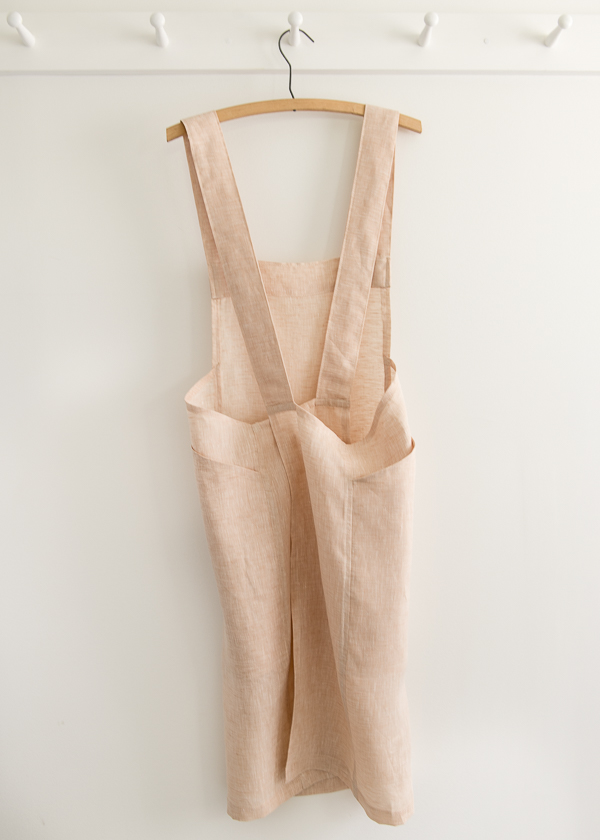 Cross Back Apron in Watercolor Linen | Purl Soho