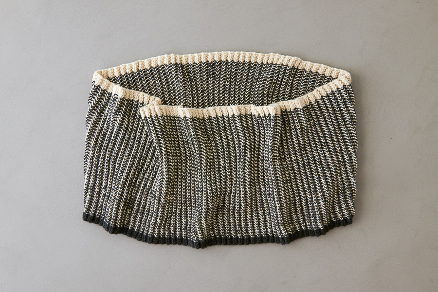 Two-Color Mistake Rib Cowl | Purl Soho
