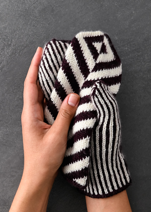 Ainur Berkimbay For Purl Soho: Herringbone Mittens | Purl Soho