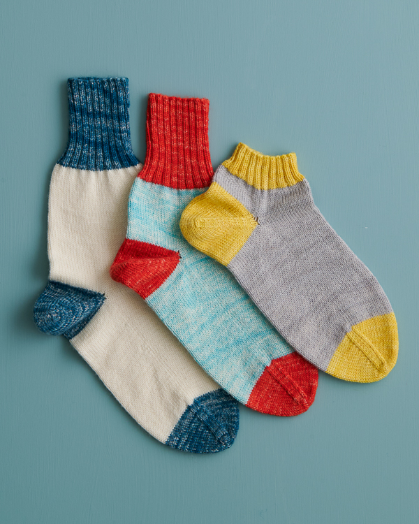 Easy Heel Colorblock Socks in Fine Print | Purl Soho
