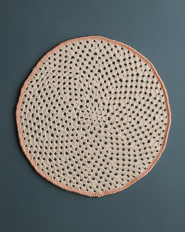 Granny Circle Placemats in Cotton Pure | Purl Soho