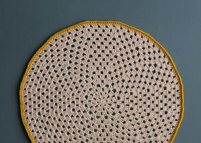 Granny Circle Placemats in Cotton Pure | Purl Soho