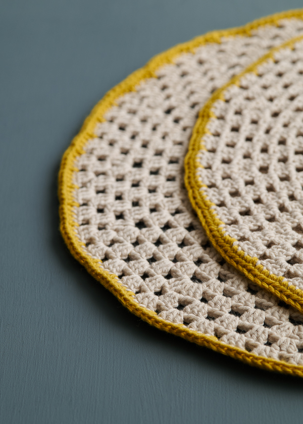 Granny Circle Placemats in Cotton Pure | Purl Soho